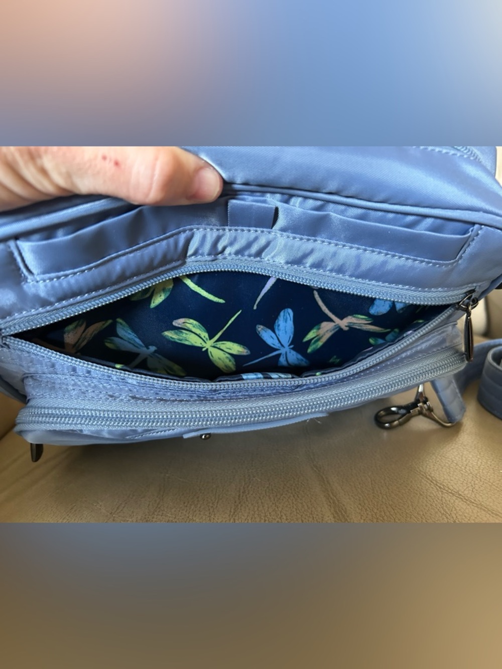 Lug Carousel XL 2 Crossbody Bag Purse Blue Moon EUC - Picture 7 of 14